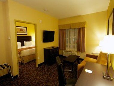 Hotel Days & By Wyndham Airport Manitoba Winnipeg