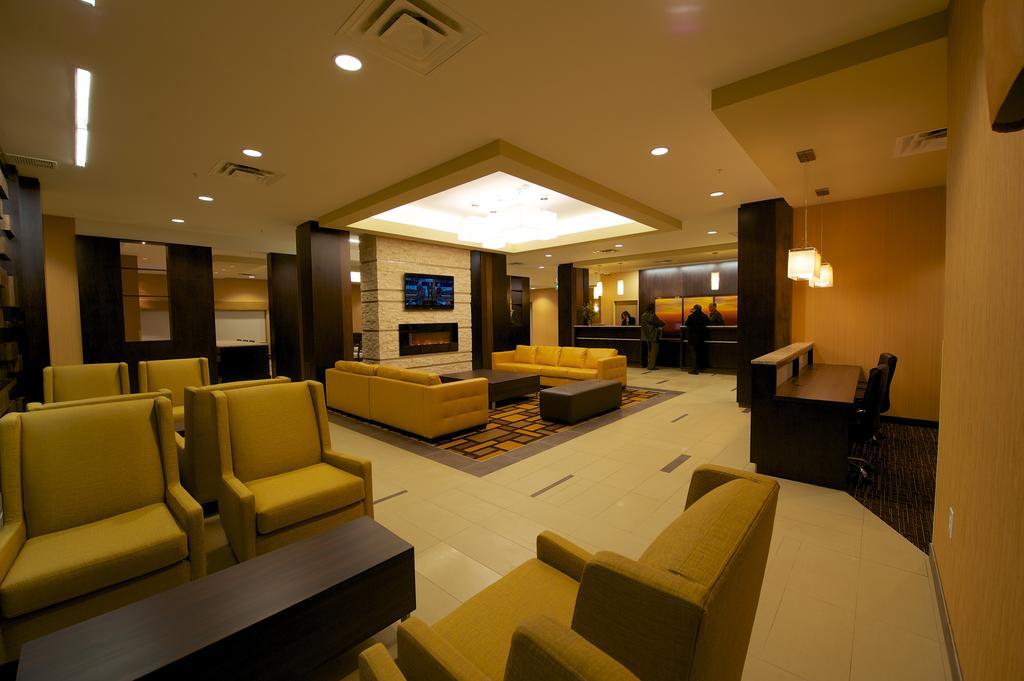 Days & By Wyndham Airport Manitoba Winnipeg
