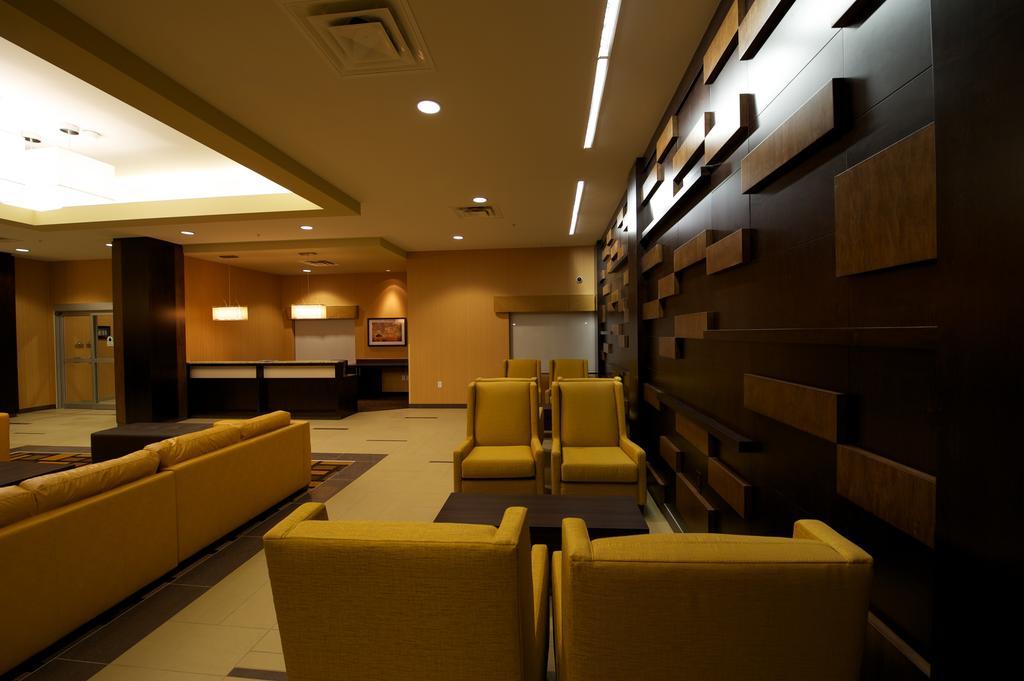 Days & By Wyndham Airport Manitoba 3*