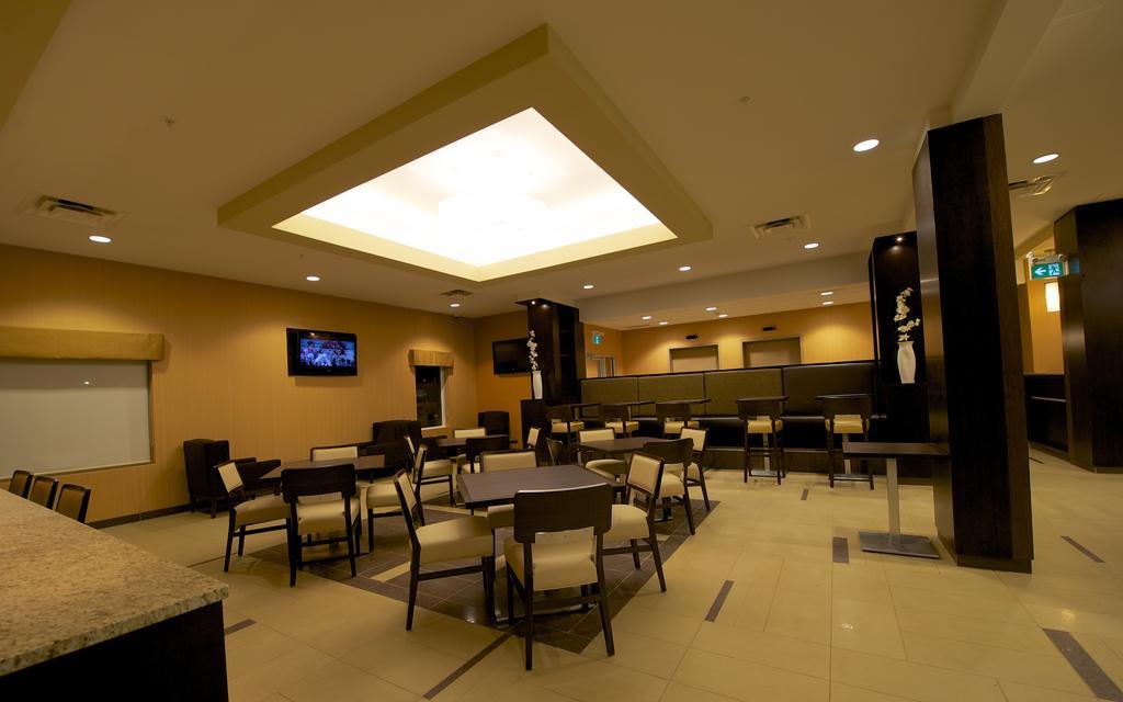 Days & By Wyndham Airport Manitoba