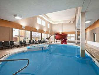 Hotel Days & By Wyndham Airport Manitoba 3*