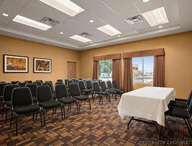 Days & By Wyndham Airport Manitoba Hotel Winnipeg